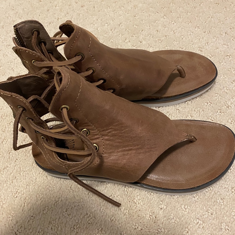 Sundance Lace Up Leather Sandals